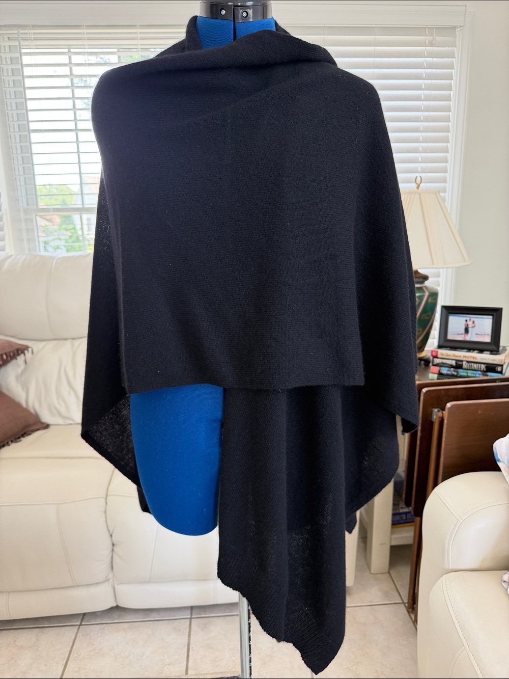 Charter Club Luxury 100% cashmere wrap, black, used twice